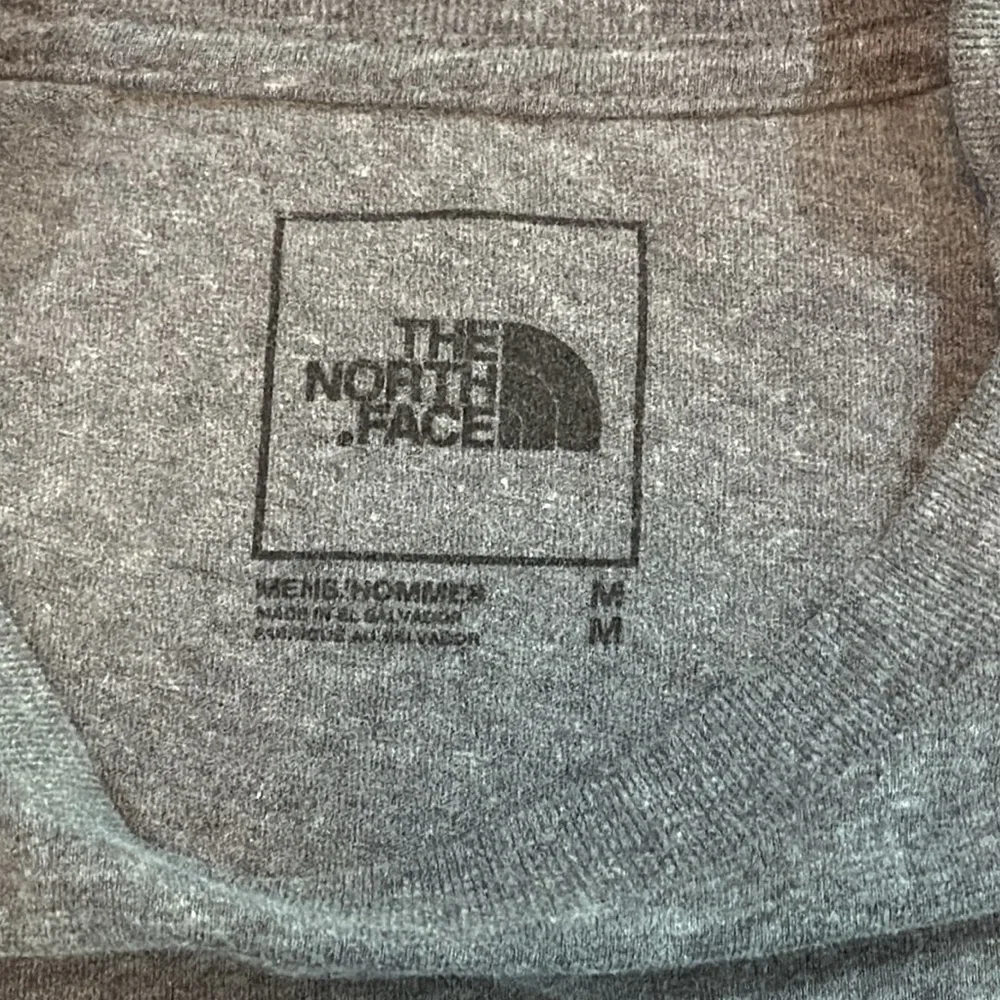 The North Face Redbox Logo Heathered Gray Short Sleeve T-Shirt Men’s Medium